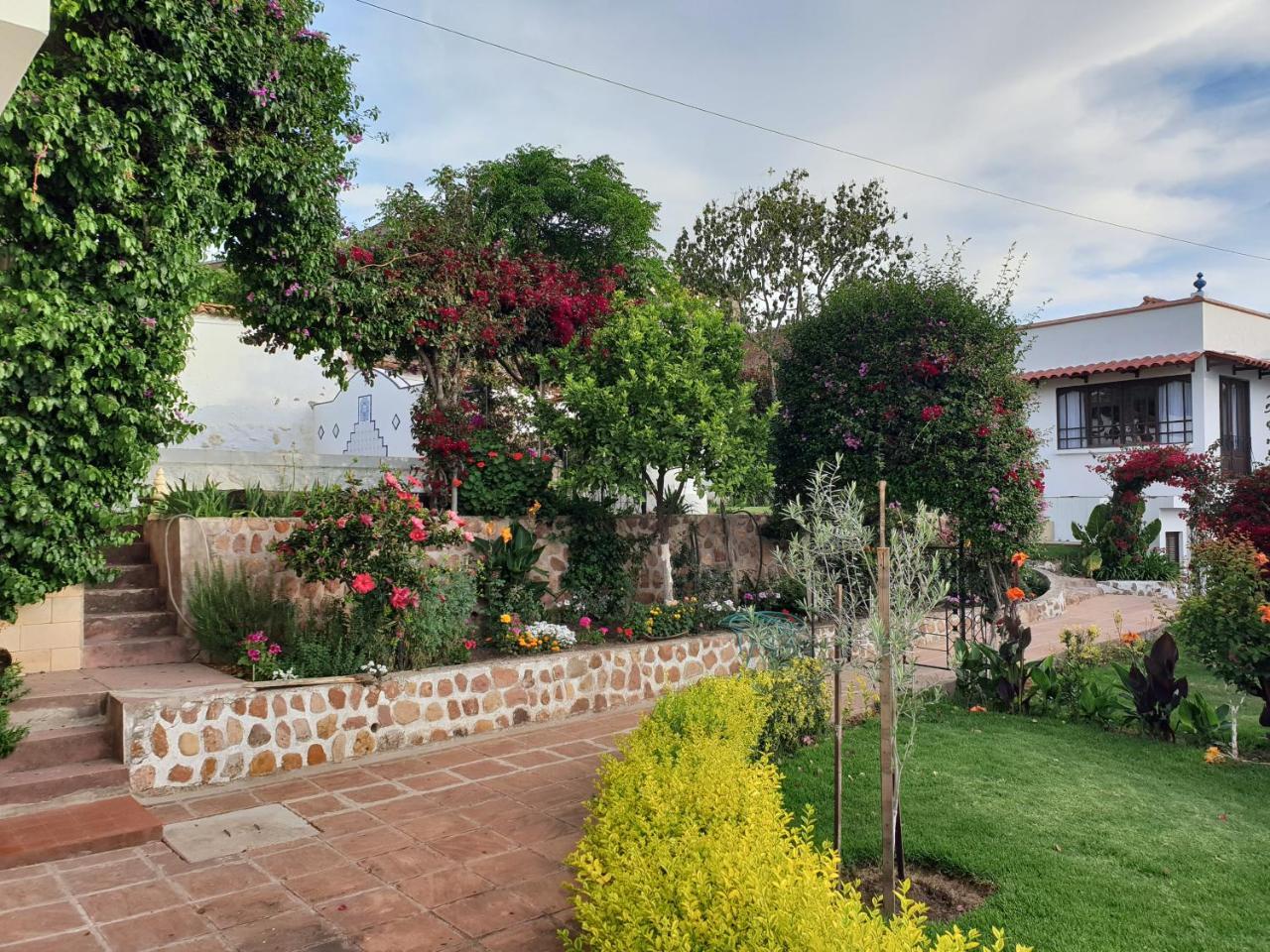 El Jardin De Su Merced B&B Sucre Zewnętrze zdjęcie